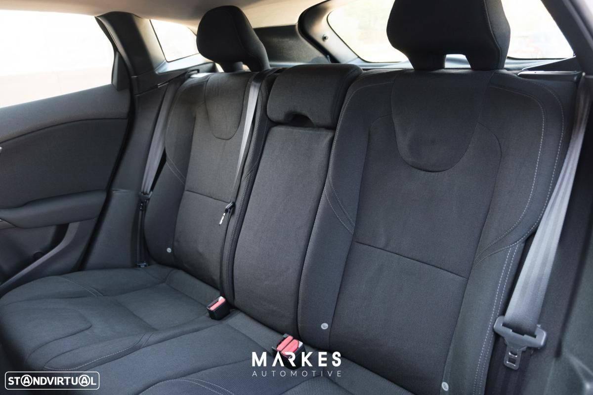 Volvo V40 1.6 D2 Momentum - 23