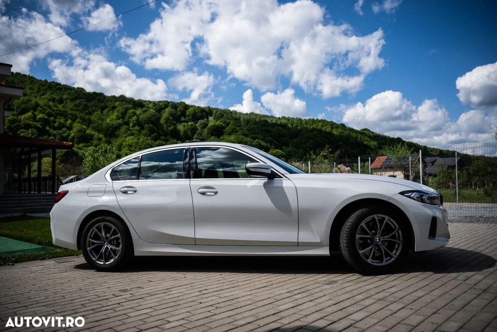 BMW Seria 3 330i Aut. Luxury Line - 4
