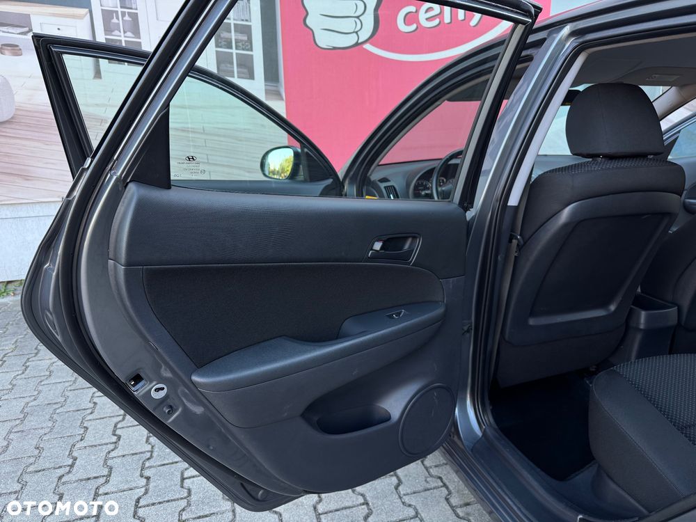 Hyundai i30 - 23
