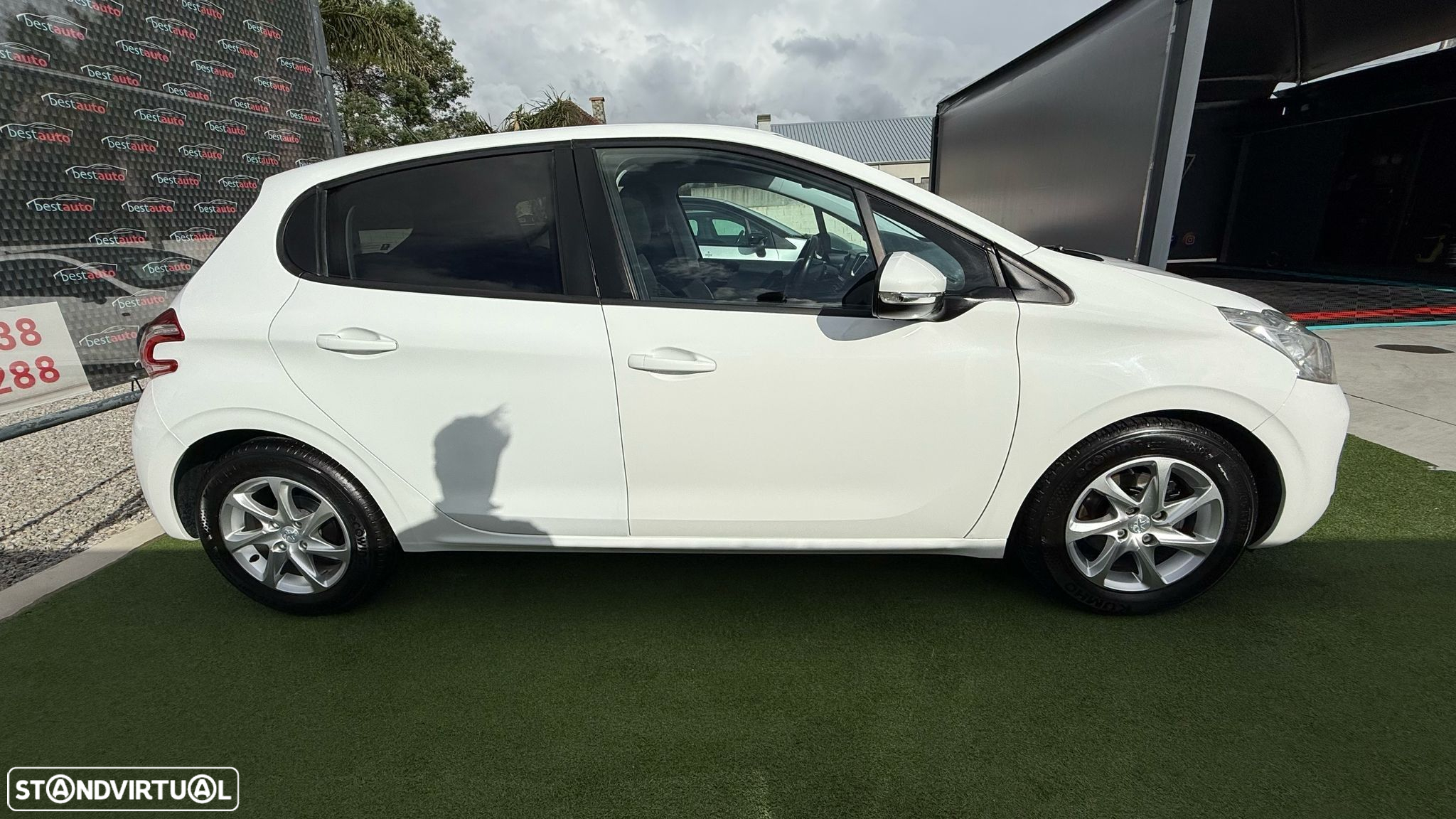 Peugeot 208 1.4 HDi Active - 4