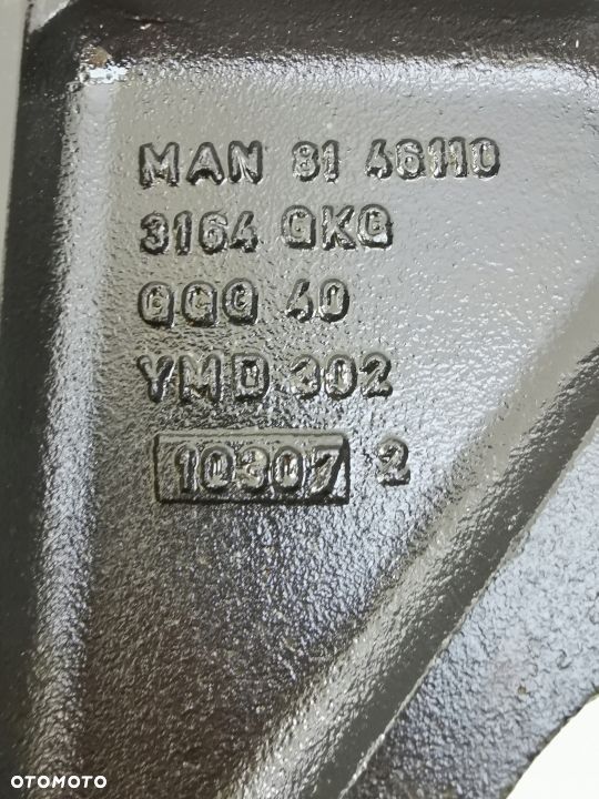 PODSTAWA KOLMNU MAN 81.46110-3164 - 2