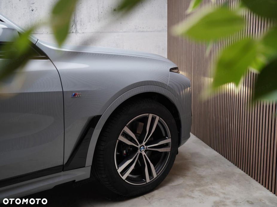 BMW X7 - 16