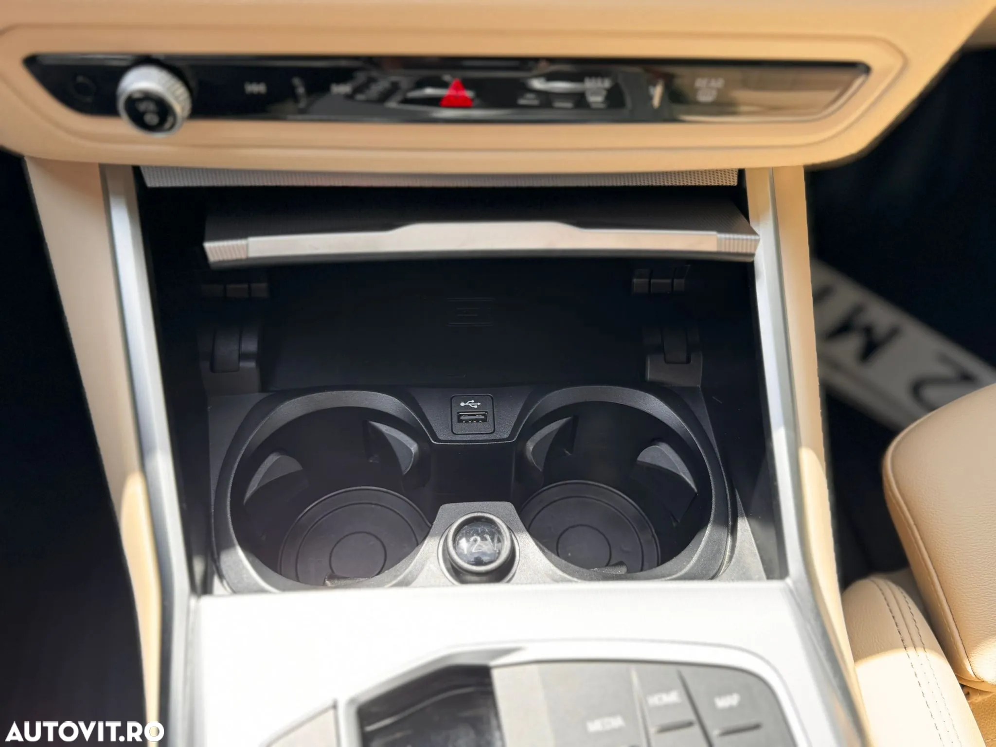 BMW Seria 3 320i xDrive AT - 30