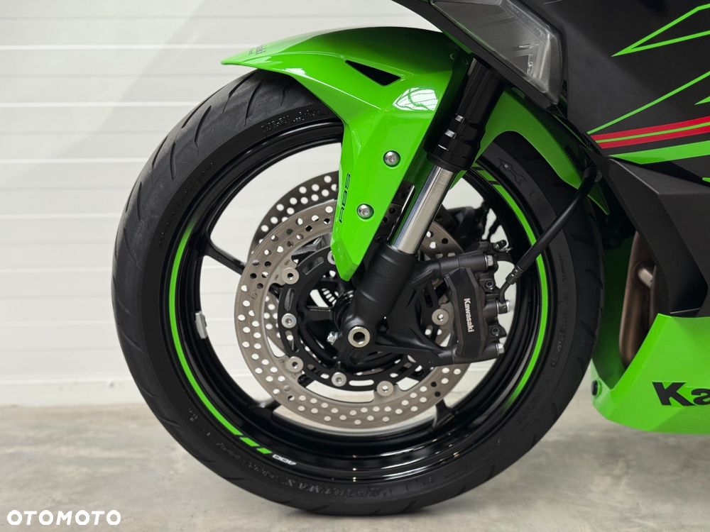 Kawasaki ZX - 24