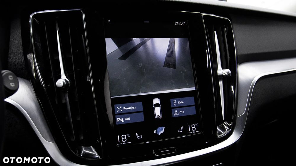 Volvo V60 B4 D Momentum Pro - 23