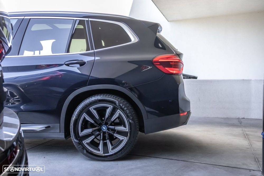 BMW iX3 Inspiring - 12
