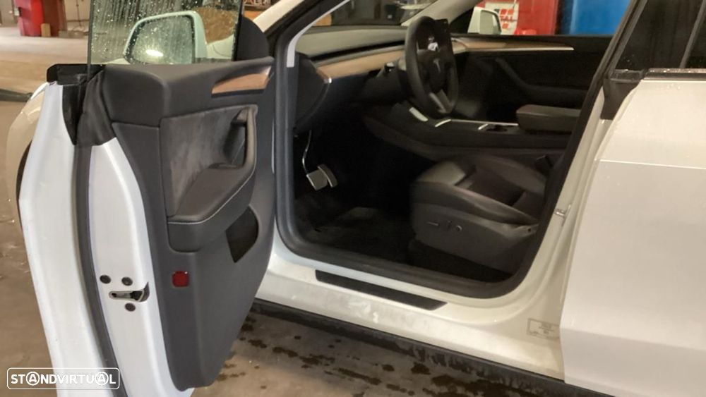 Tesla Model Y 2022 photo 5