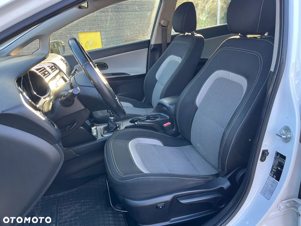 Kia Ceed 1.6 GDI L Business Line - 18