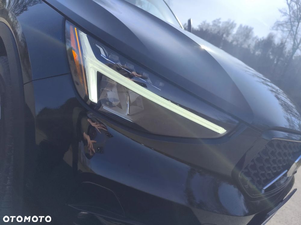 Volvo XC 40 B5 AWD Ultimate Dark - 13