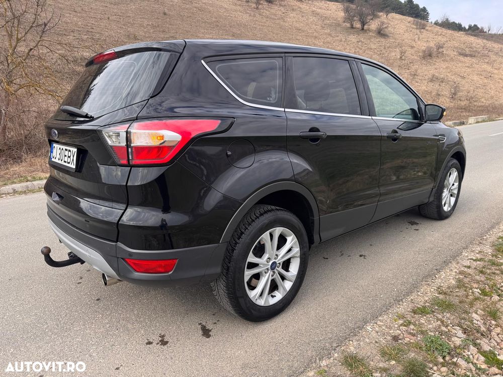 Ford Kuga 1.5 TDCi 2x4 Aut. Trend - 5