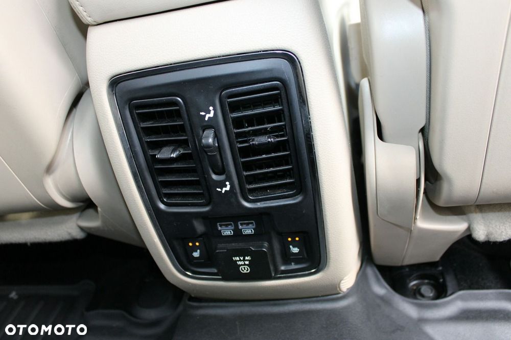 Jeep Grand Cherokee - 25