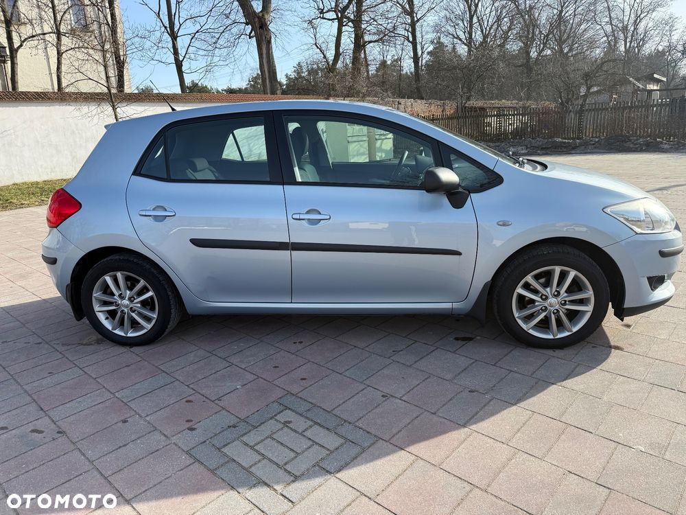 Toyota Auris 1.6 VVT-i Prestige Start - 2