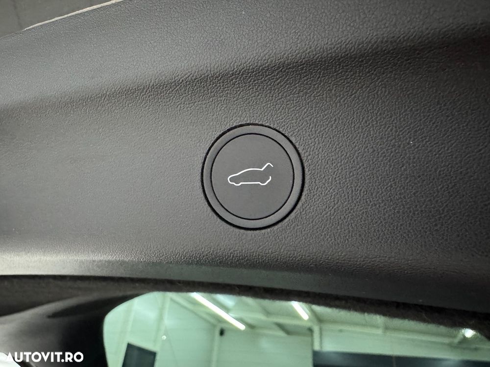 Tesla Model Y Long Range Dual Motor AWD - 34