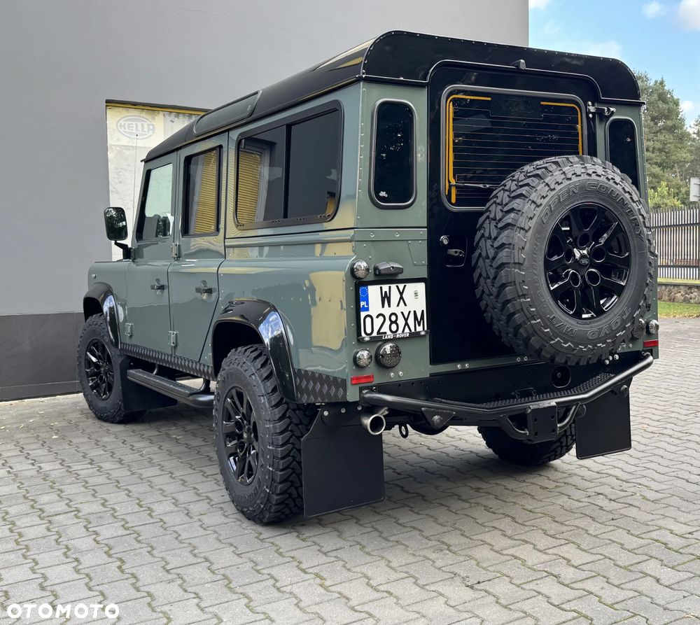 Land Rover Defender 110 2.2 TD4 SE Utility - 17