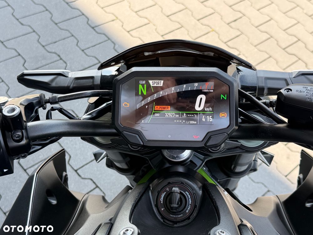 Kawasaki Z 900 - 22