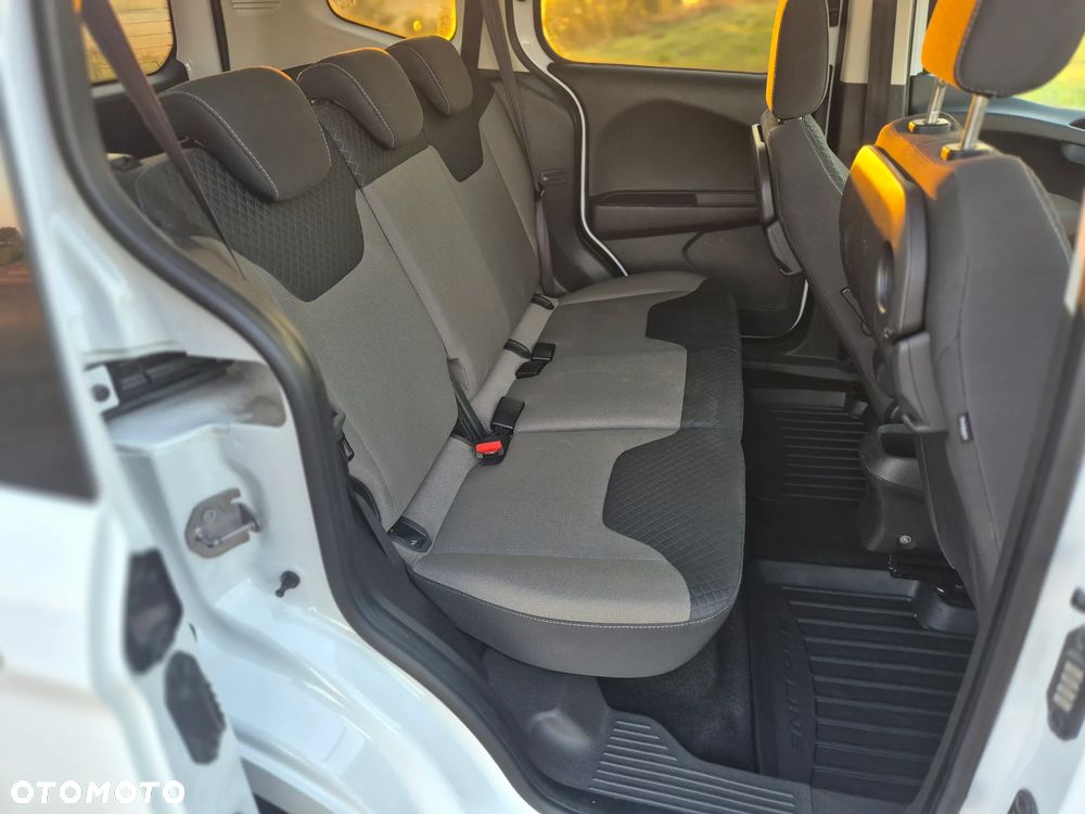 Ford Tourneo Courier 1.5 TDCi Sport - 9