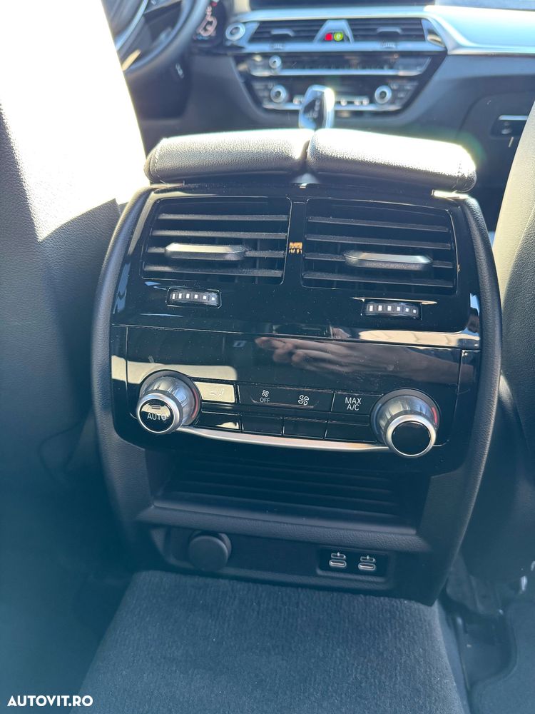 BMW Seria 5 530e Aut. - 15