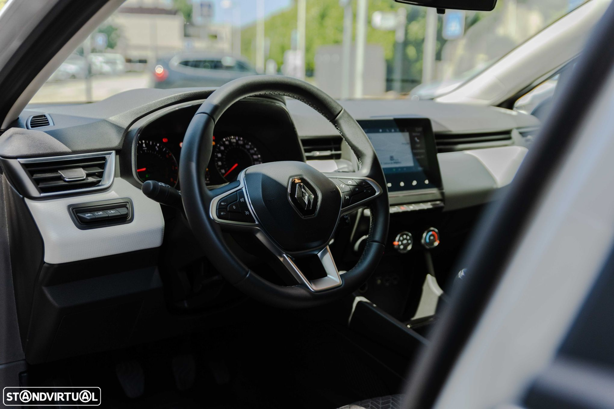 Renault Clio 1.0 TCe Evolution - 9