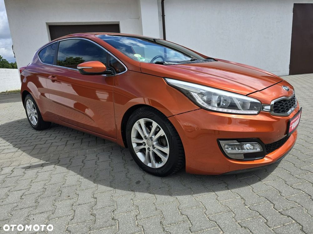 Kia Ceed - 4
