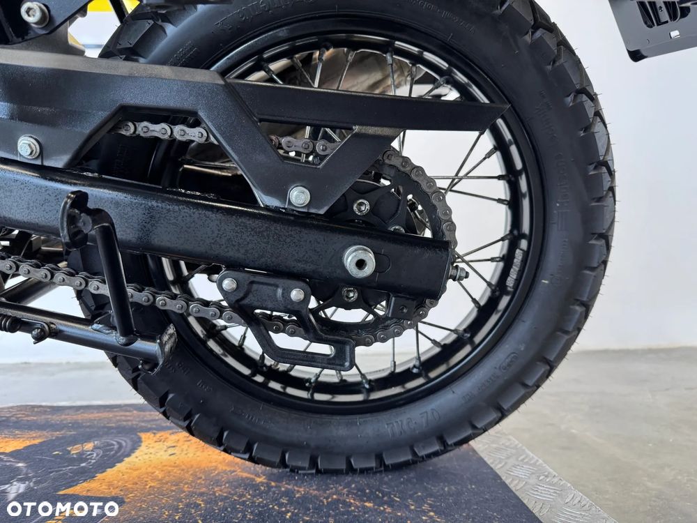Royal Enfield Himalayan - 24
