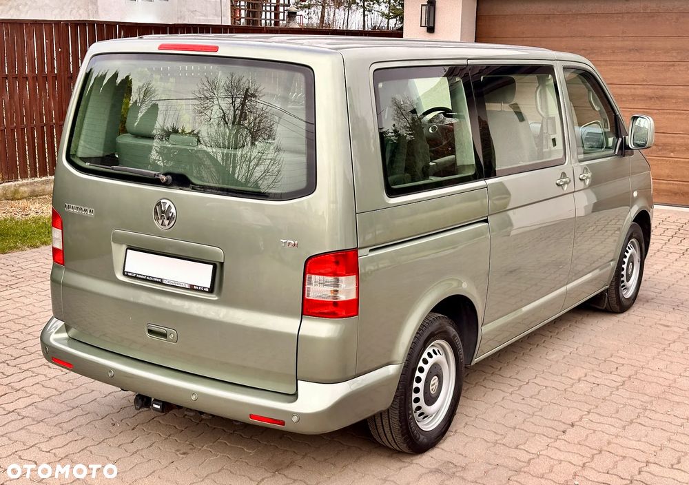 Volkswagen Multivan - 7