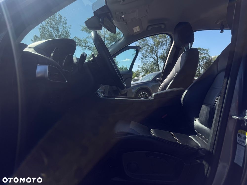 Jaguar F-Pace 2.0 i4D AWD Prestige - 9