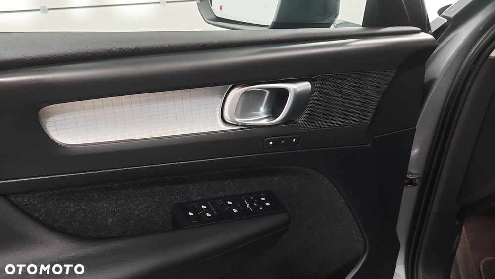 Volvo XC 40 D3 R-Design - 12