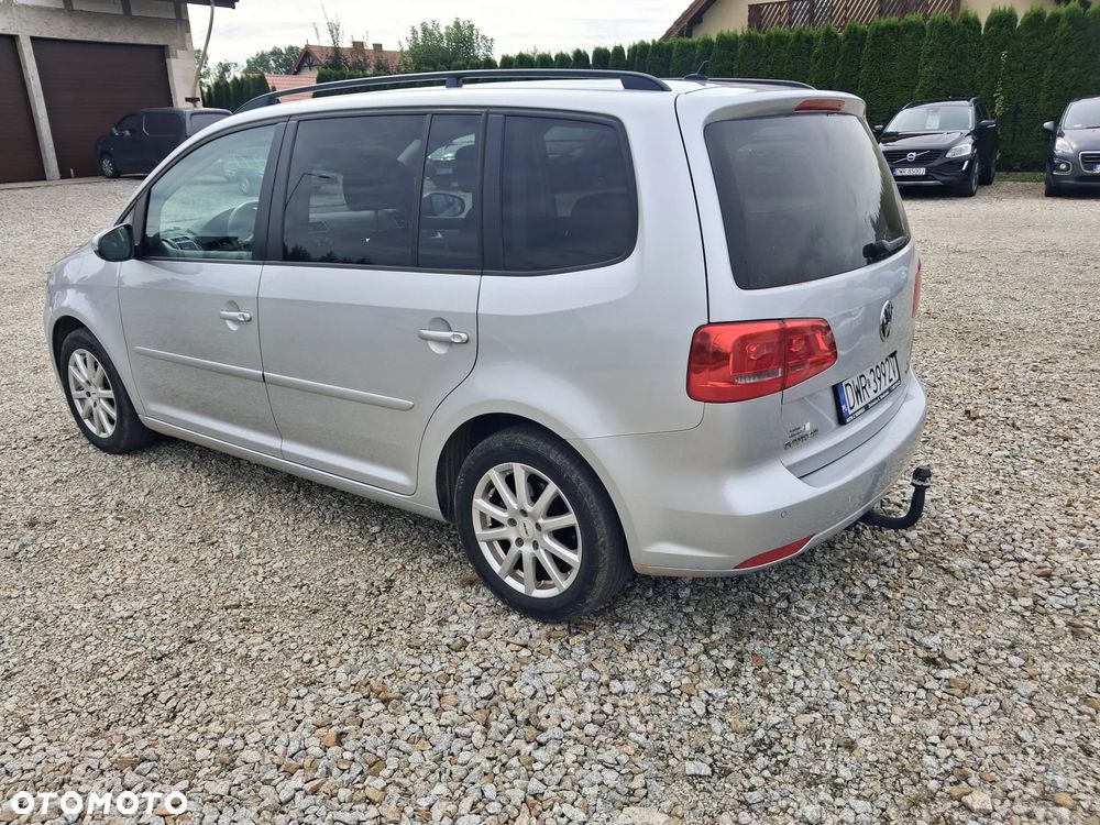 Volkswagen Touran - 3