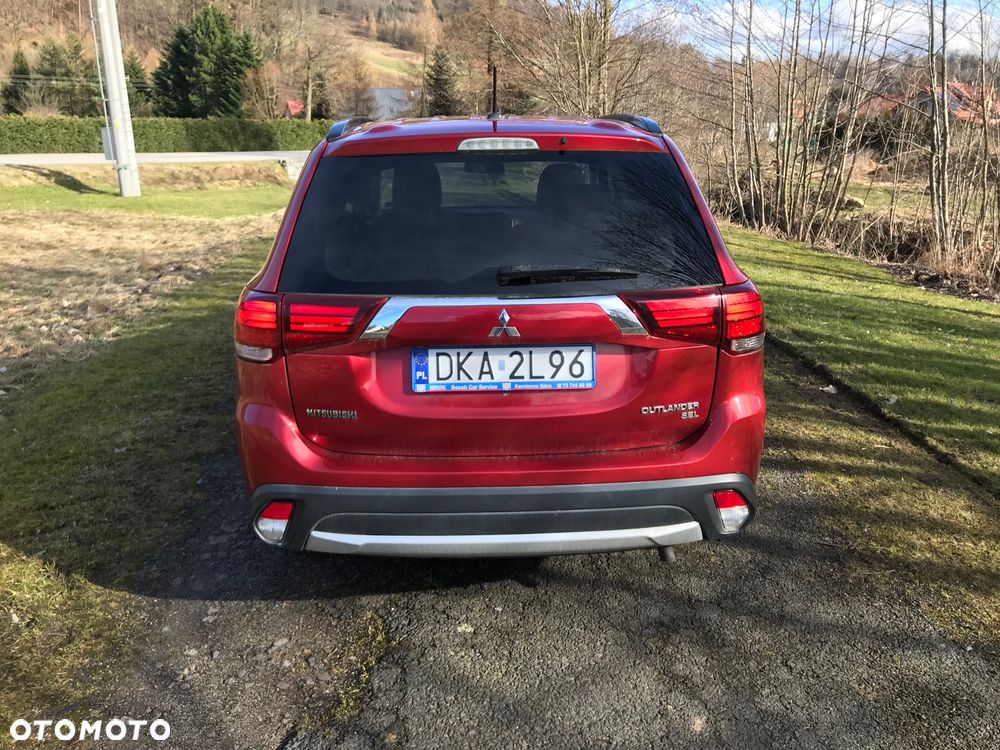 Mitsubishi Outlander 2.4 4WD CVT Instyle - 3