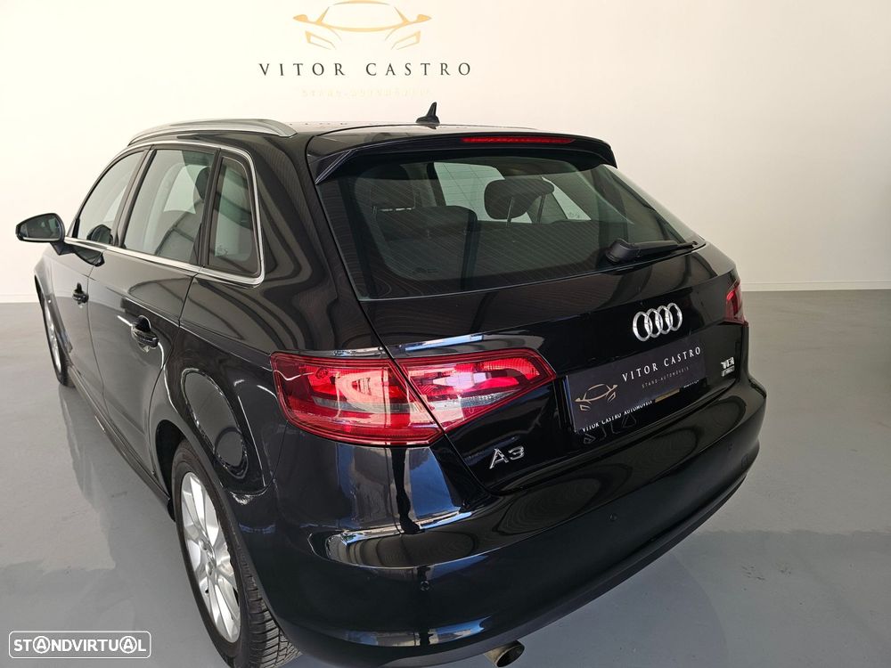 Audi A3 Sportback 1.6 TDI Attraction Ultra - 10