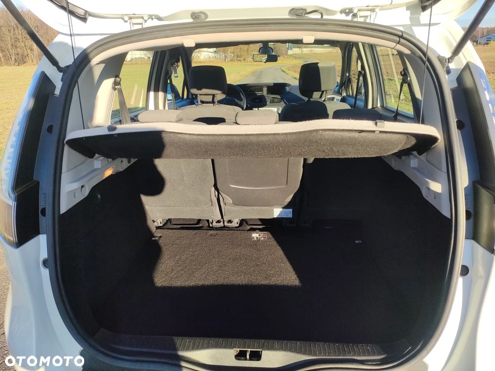 Renault Scenic ENERGY TCe 130 S&S Paris - 12