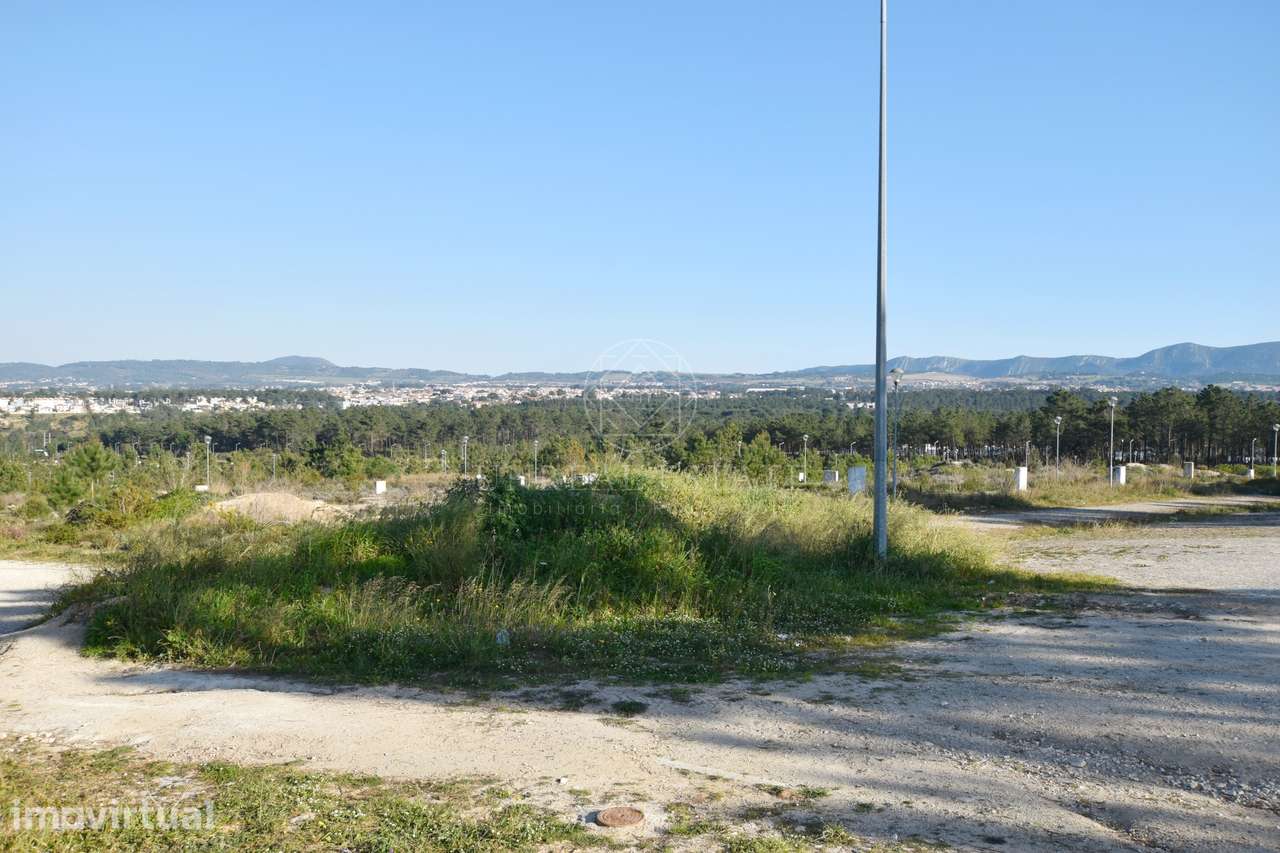 Lote de Terreno para construção de moradia em banda, localizado na Urb - Grande imagem: 4/38