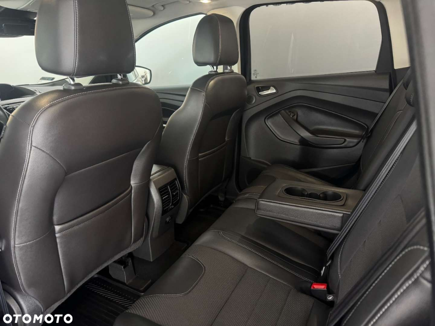 Ford Kuga - 24