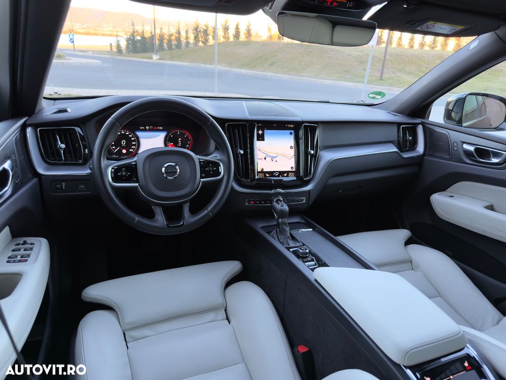 Volvo XC 60 D4 Geartronic Momentum Pro - 35