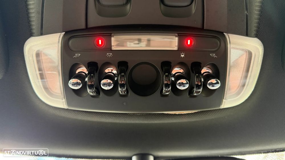 MINI 5 Portas Cooper D Auto - 43