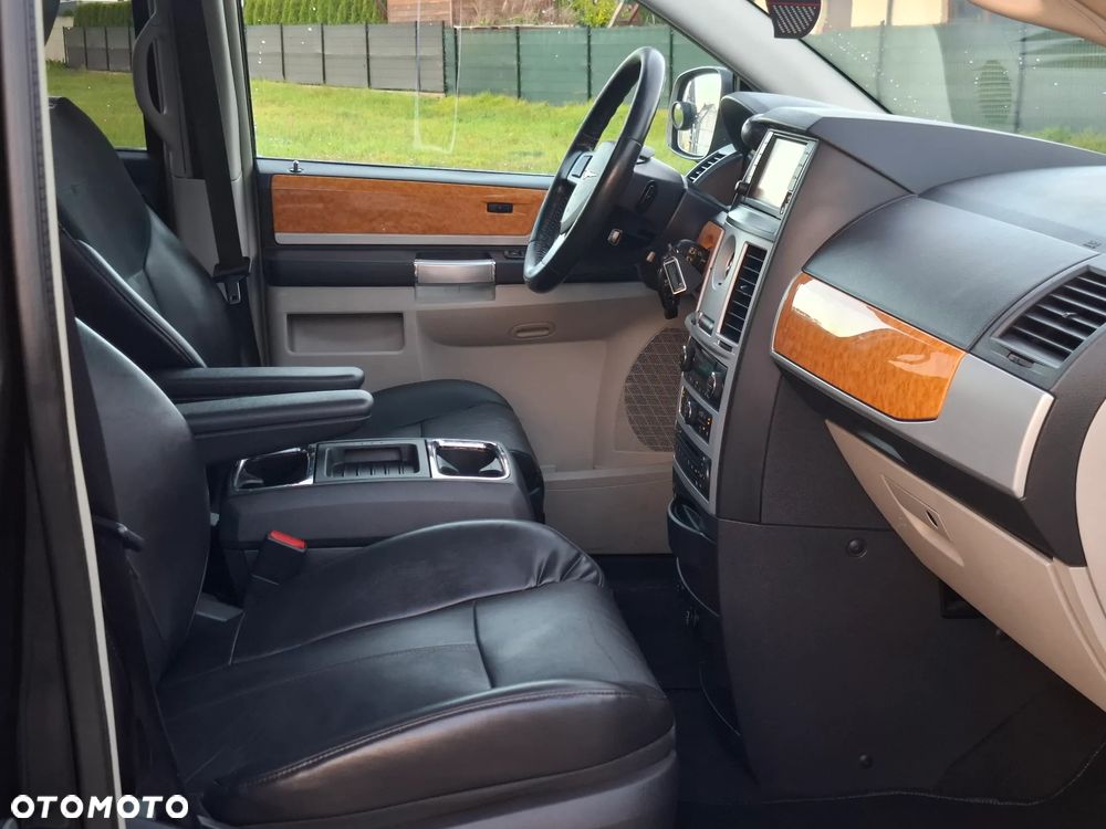 Chrysler Grand Voyager 2.8 CRD Automatik Limited - 17