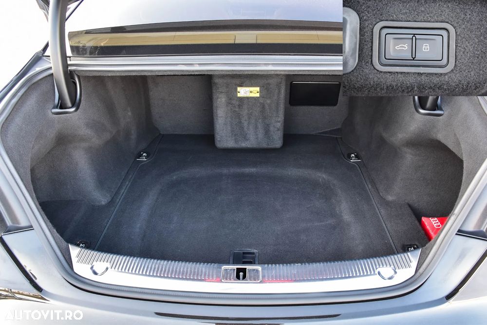 Audi S8 - 15