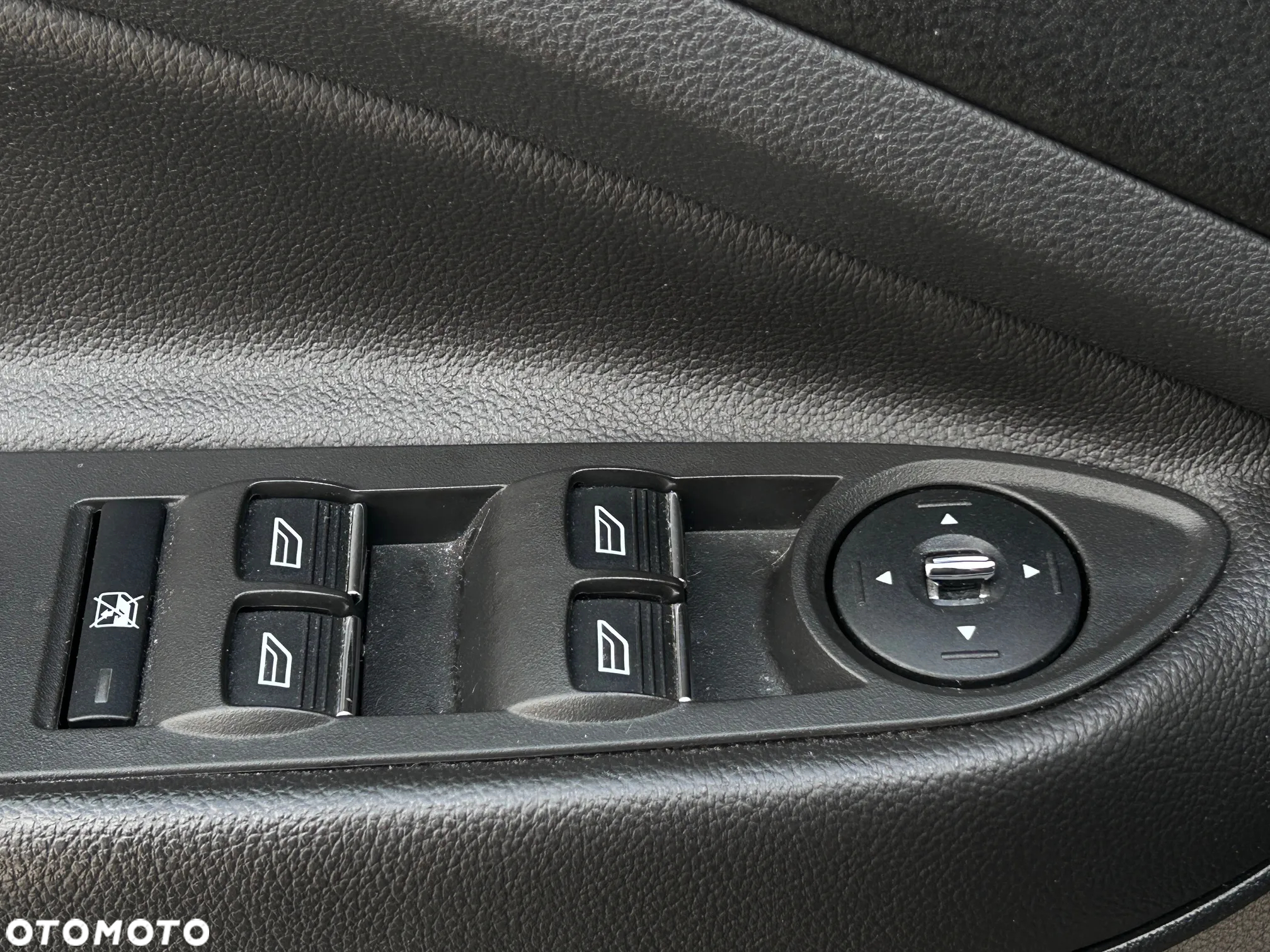 Ford Kuga 2.0 TDCi 4x4 Trend - 6