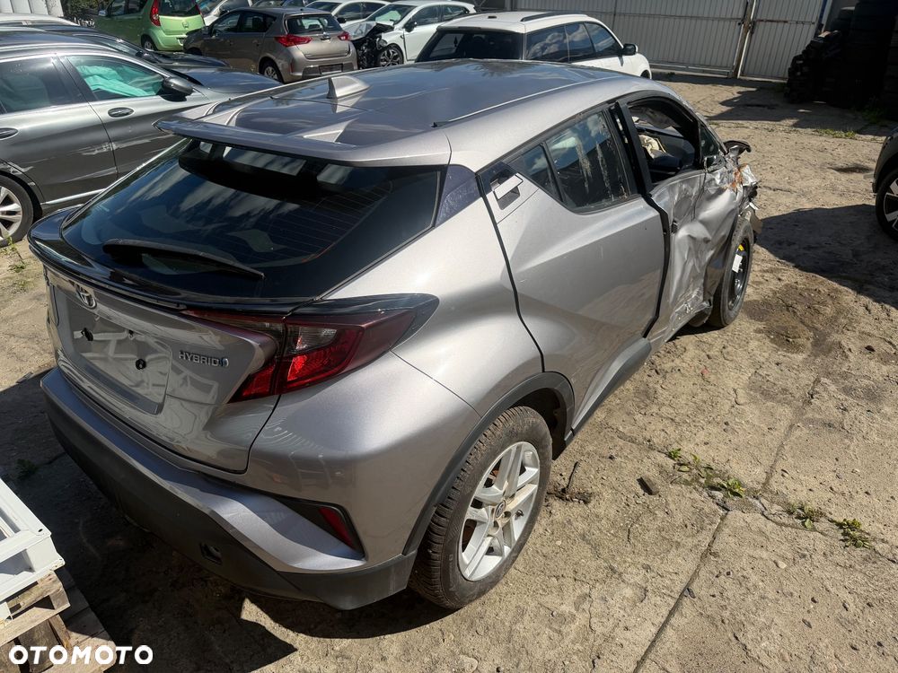 Toyota C-HR - 5
