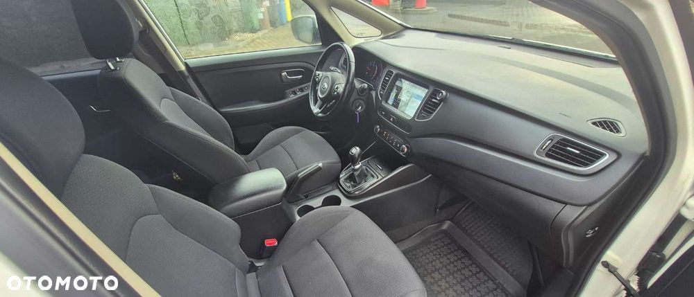 Kia Carens 1.7 CRDi 115 Dream Team Edition - 14