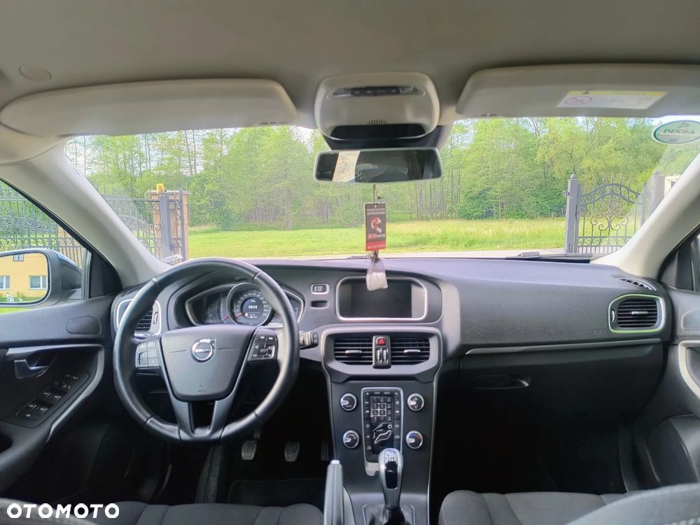 Volvo V40 D2 - 9