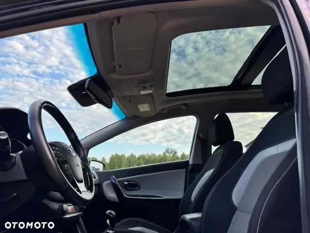Kia Ceed 1.6 CRDi 128 ISG SW Platinum Edition - 30
