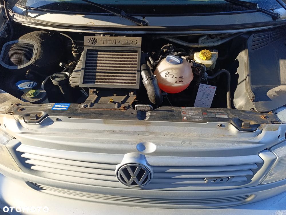 Volkswagen Multivan - 25