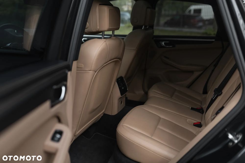 Porsche Macan - 14