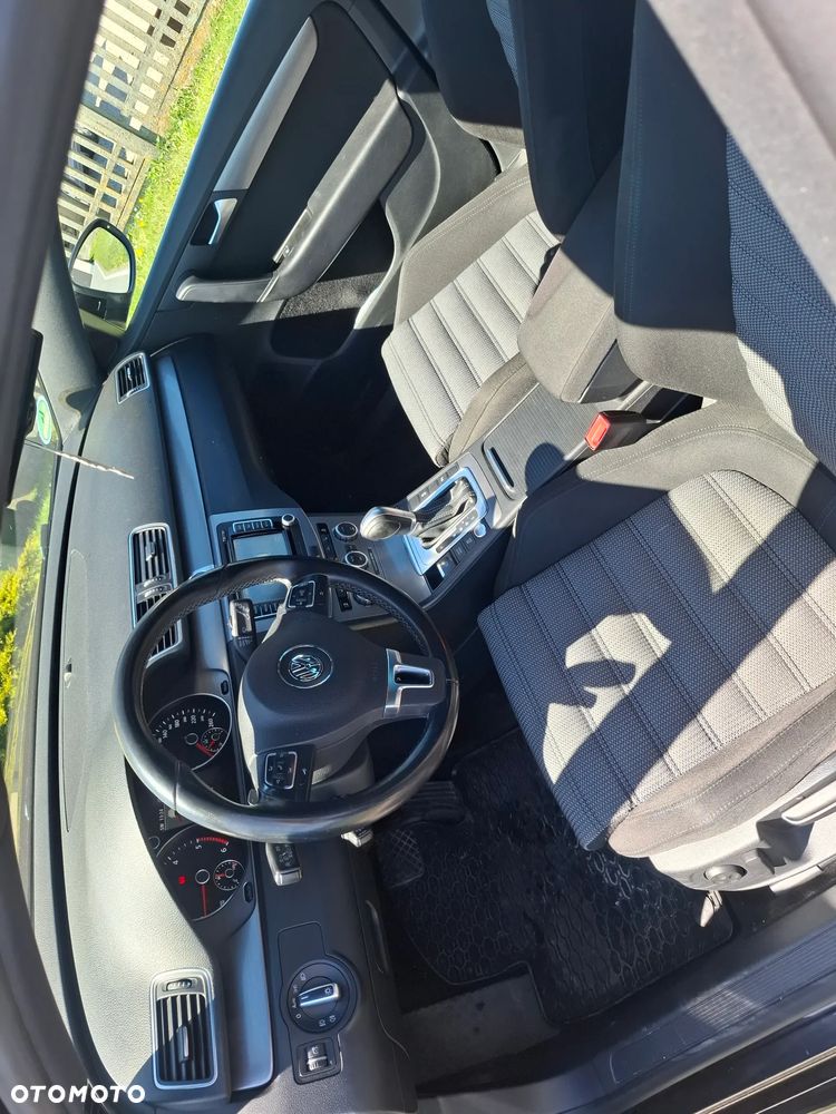 Volkswagen Passat - 8
