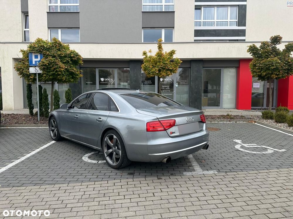 Audi A8 4.2 FSI Quattro - 4