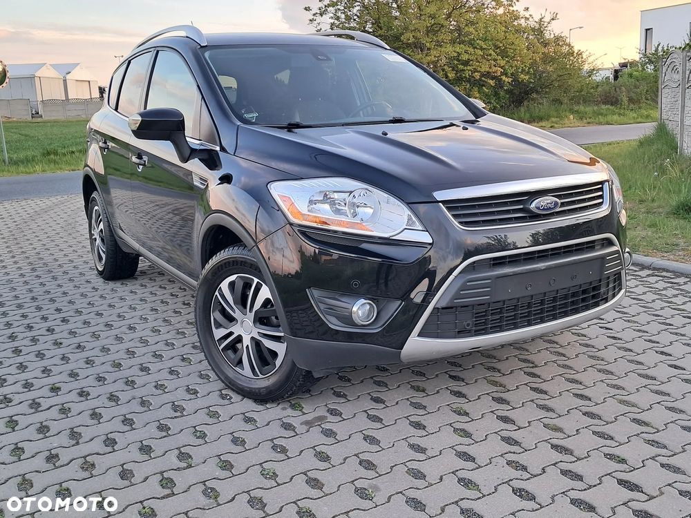 Ford Kuga 2.0 TDCi 2x4 Titanium - 2