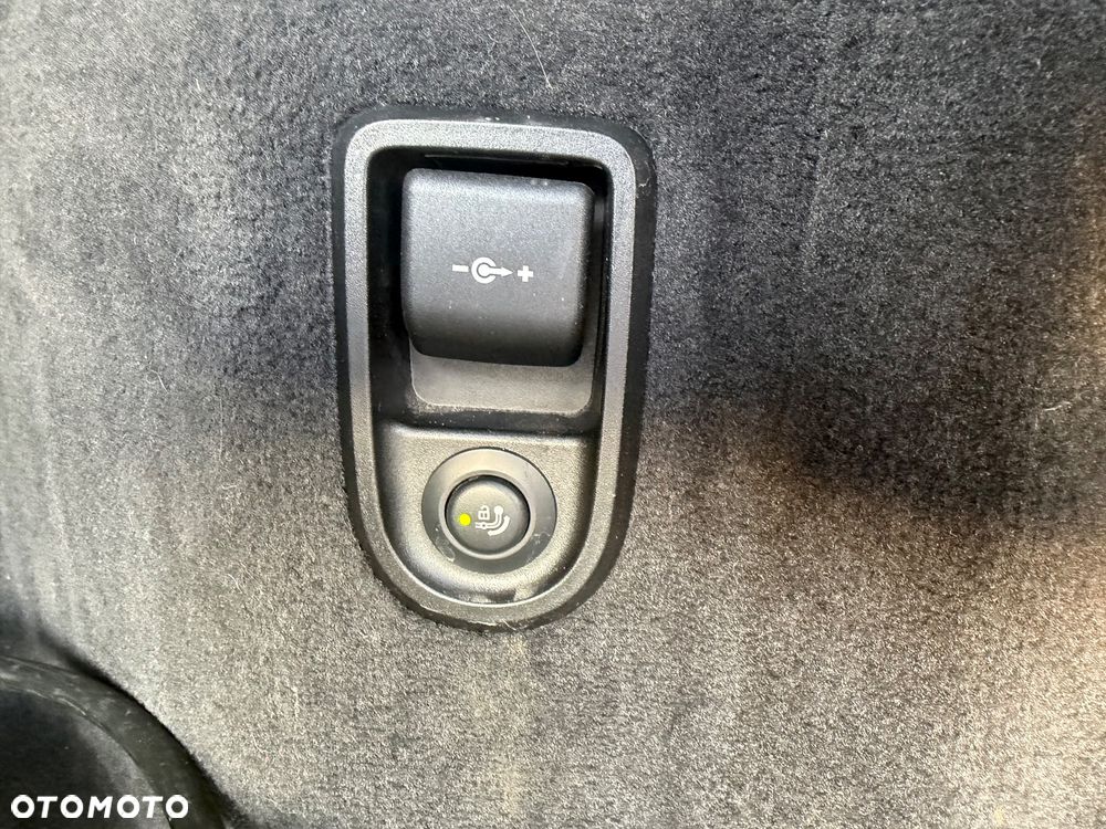 BMW Seria 5 530e - 16