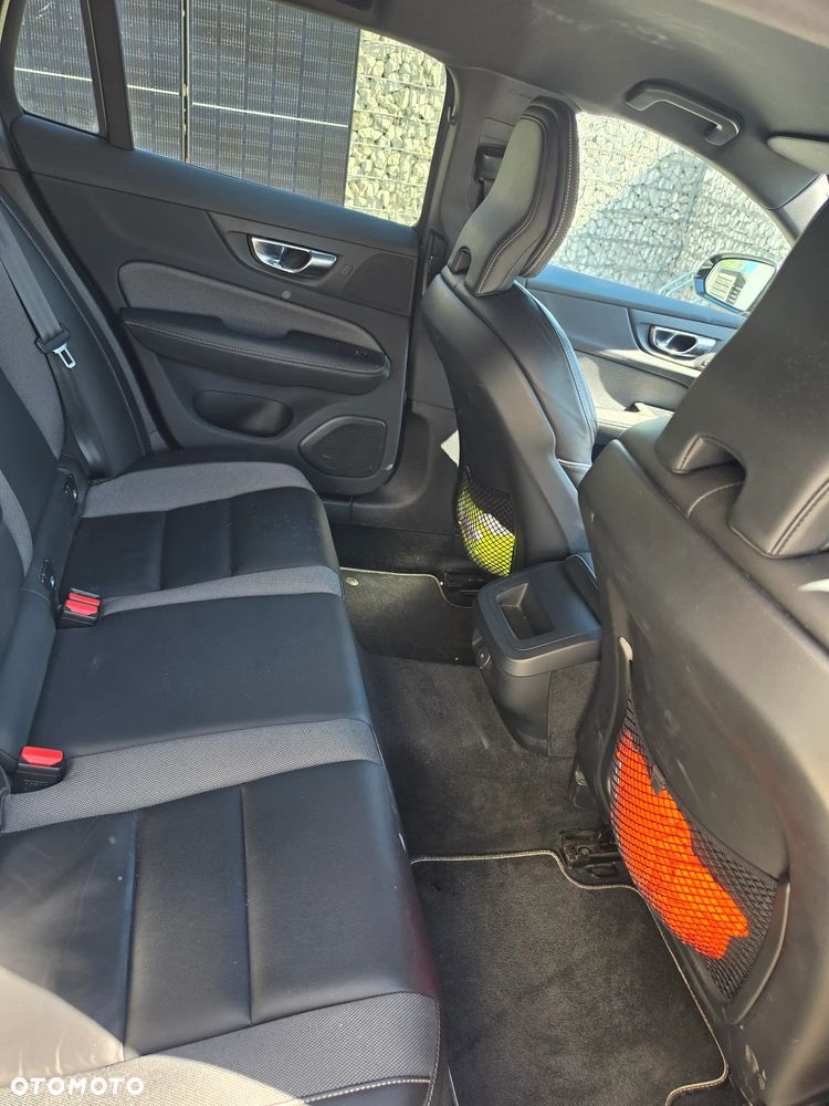Volvo V60 B4 D R-Design - 7