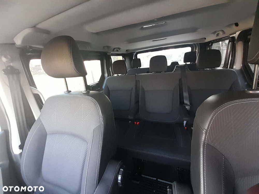 Renault Trafic - 26
